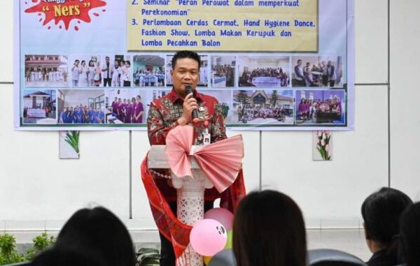 Bupati Humbahas Hadiri Peringatan Hari Perawat Sedunia