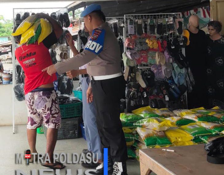 Gerakan Pangan Murah Polri, Polres Pelabuhan Belawan Jual Murah 3 Ton Beras SPHP ke Masyarakat
