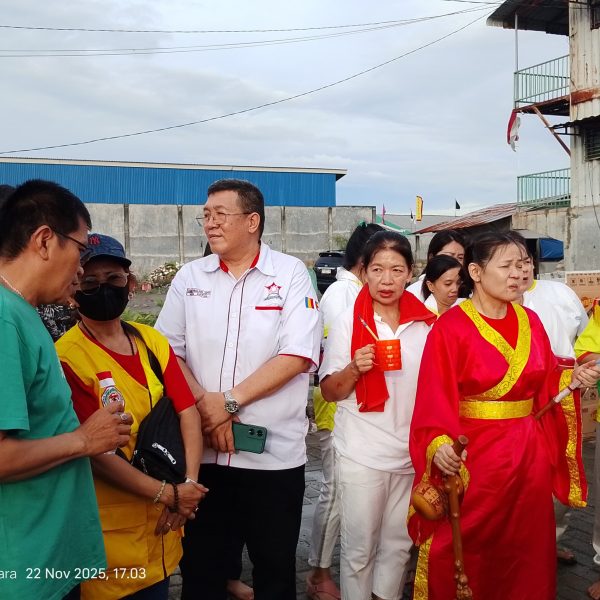 Ketua Tridharma Komda Sumut Dampingi Pembimas Kementrian Agama Buddha Sumut Hadiri HUT Dewa Kim Chai Tay Zhu di Vihara Kusinara Bagan Belawan