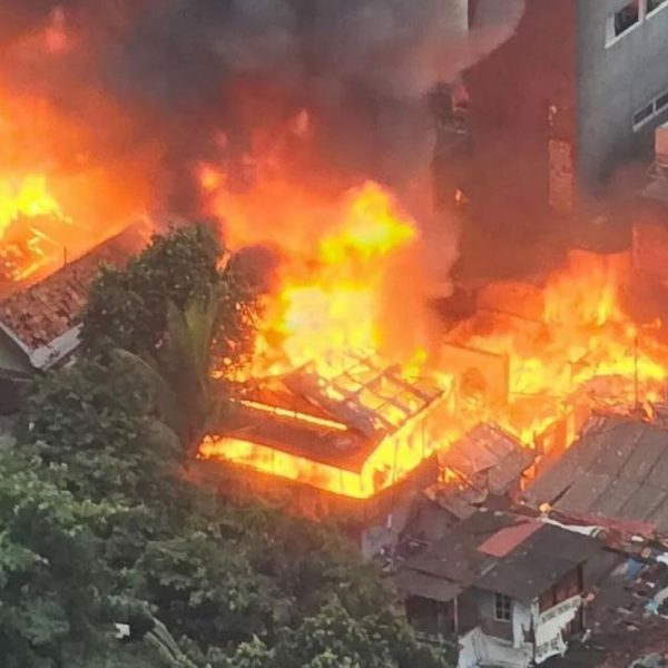 10 Rumah Di Medan Karya Karang Berombak Ludes Di Lalap Sijago Merah