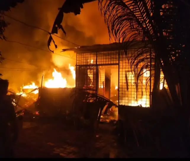 2 Unit Rumah Warga di Klambir 5 Kampung Ludes Dilahap Dijago Merah, 1 Korban Tewas