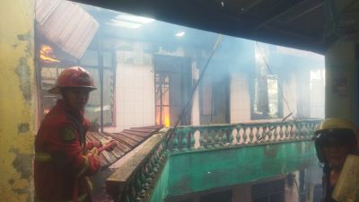 Api Hanguskan 8 Rumah di Kawasan Multatuli Medan