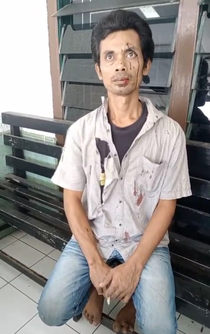 Diduga Depresi Karena Ditinggal Anak Istri, Pria Bakar Rumah Orang Tuanya