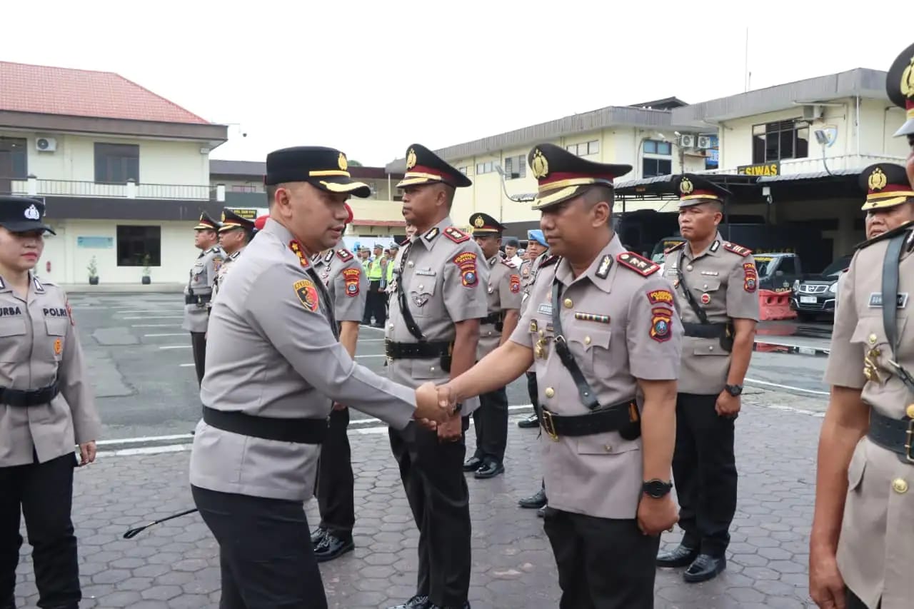 Kapolrestabes Medan Pimpin Langsung Upacara Setijab Sejumlah PJU Dan Kapolsek Di Mapolrestabes